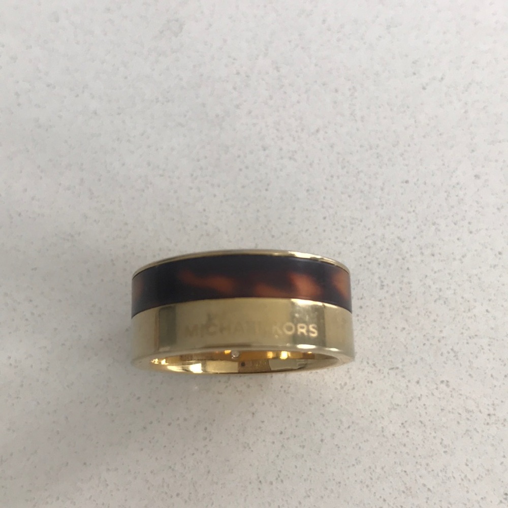 Michael Michael Kors gold and tortoise ring size 8